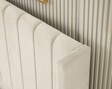 Load image into Gallery viewer, 4’6 Kildare fabric bed in cream