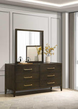 Load image into Gallery viewer, Hampshire wide chest