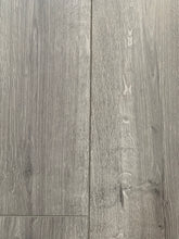 Load image into Gallery viewer, Elite solida laminate 8mm